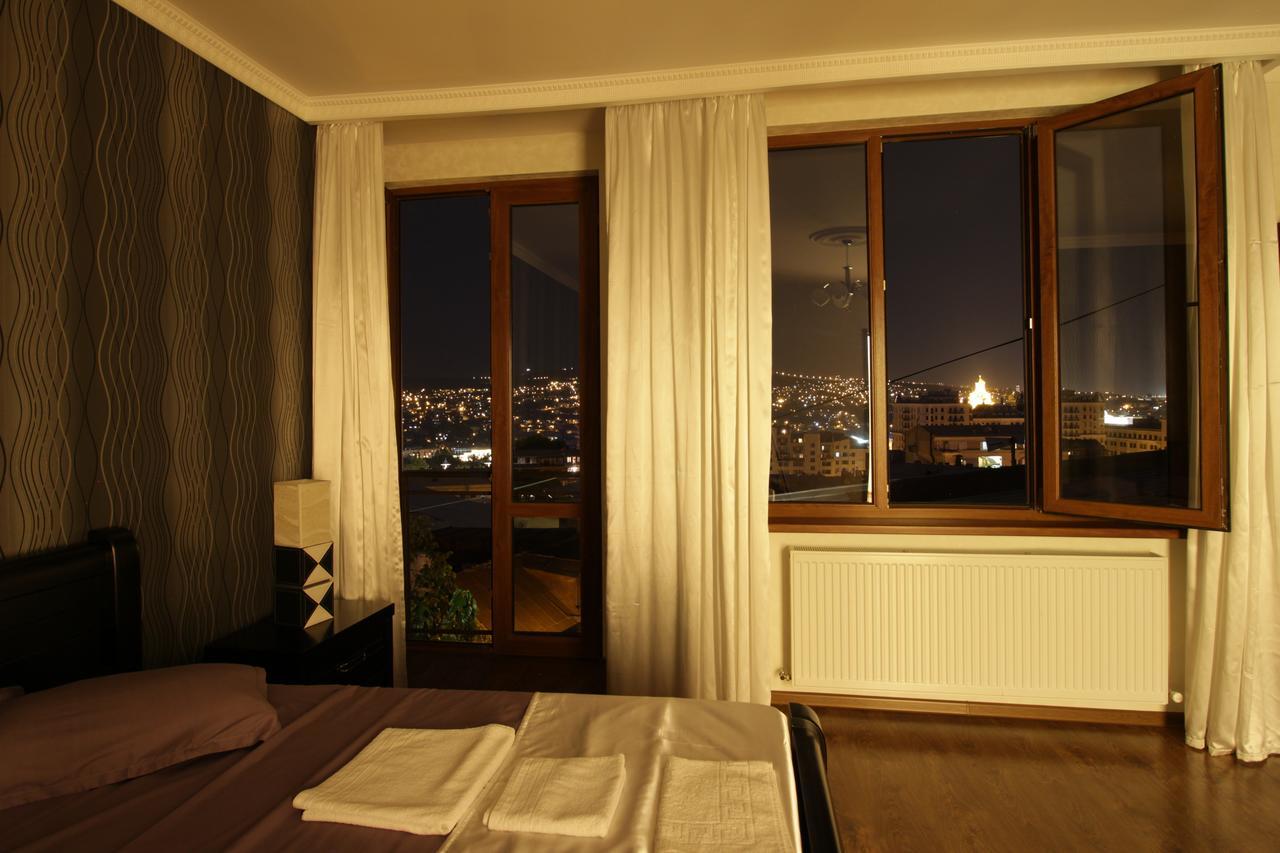 Family Hotel Parajanov Tbilissi Extérieur photo