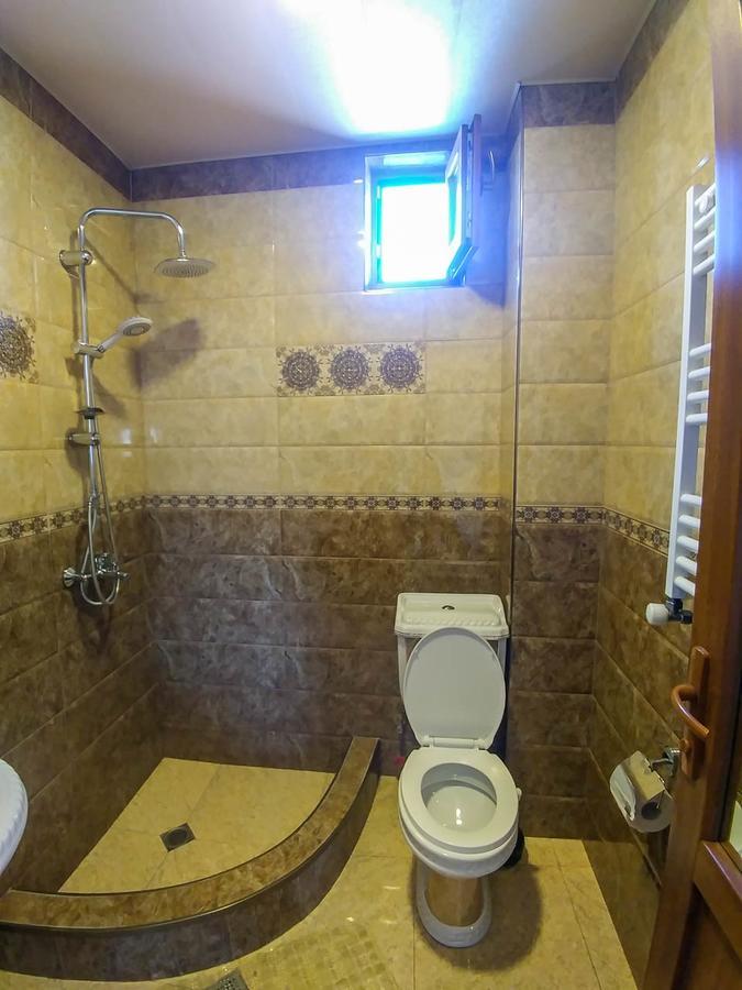 Family Hotel Parajanov Tbilissi Extérieur photo
