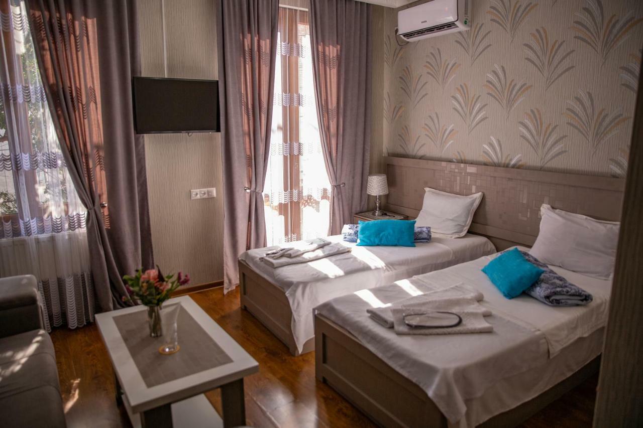 Family Hotel Parajanov Tbilissi Extérieur photo