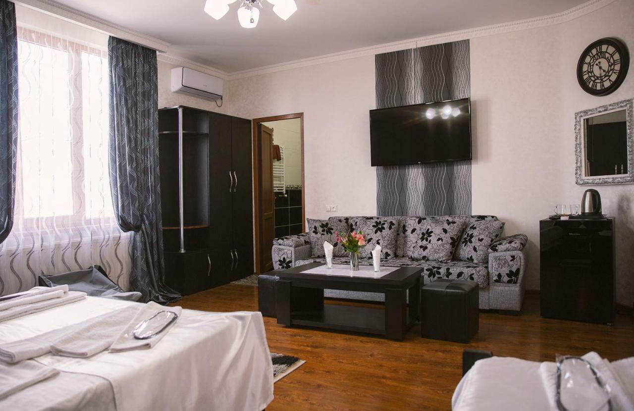 Family Hotel Parajanov Tbilissi Extérieur photo