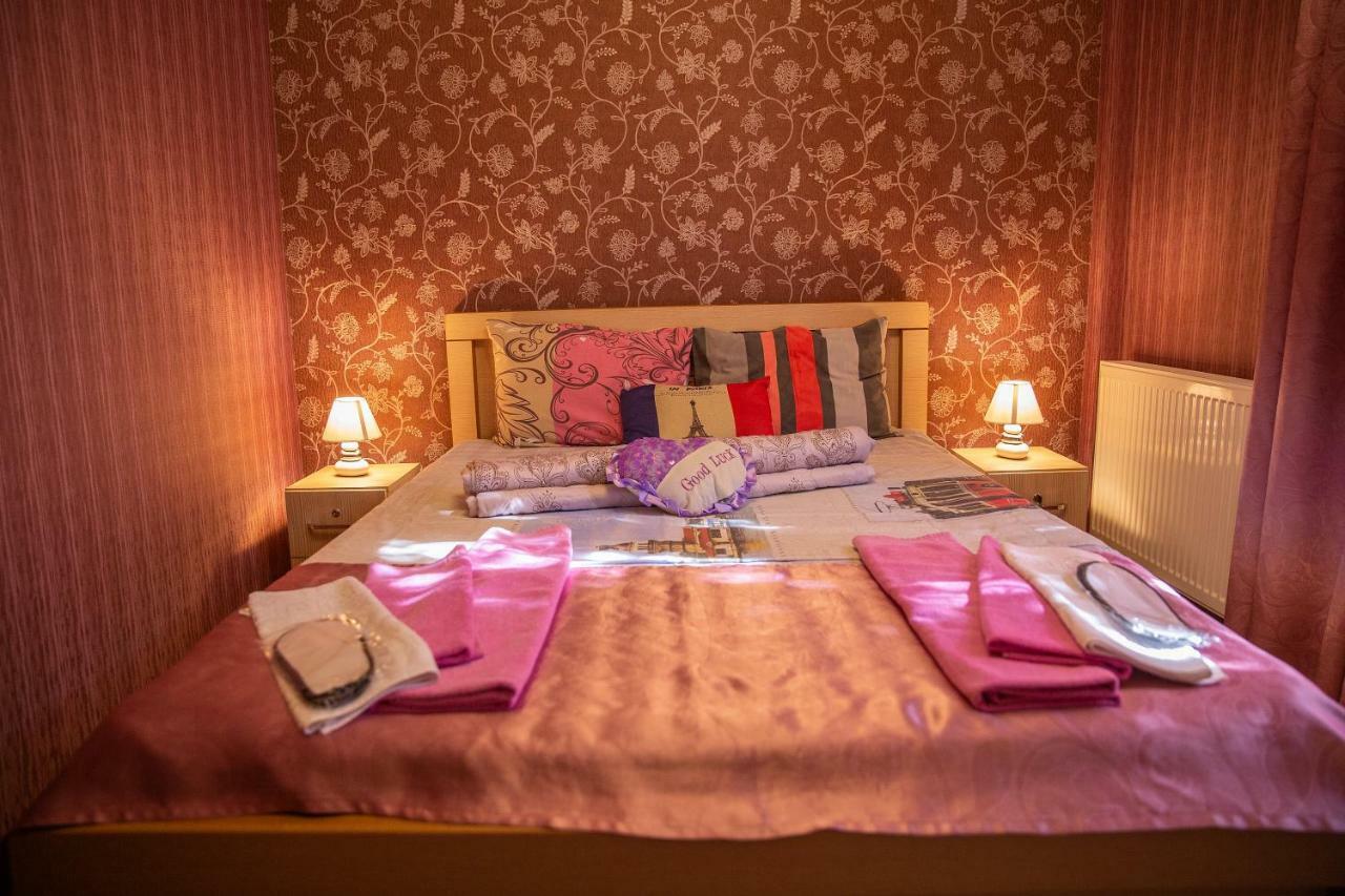 Family Hotel Parajanov Tbilissi Extérieur photo