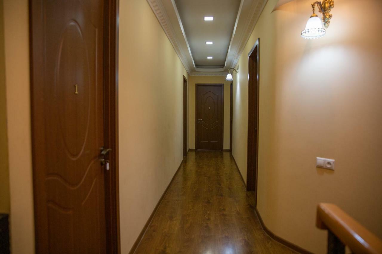 Family Hotel Parajanov Tbilissi Extérieur photo